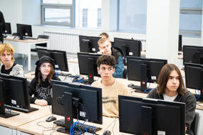 На изображении участники Проекта «Один день в университете»