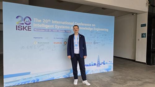 Магистрант Института компьютерных наук НИТУ МИСИС Кирилл Пронин на 20-ой международной конференции ISKE в г. Шунде